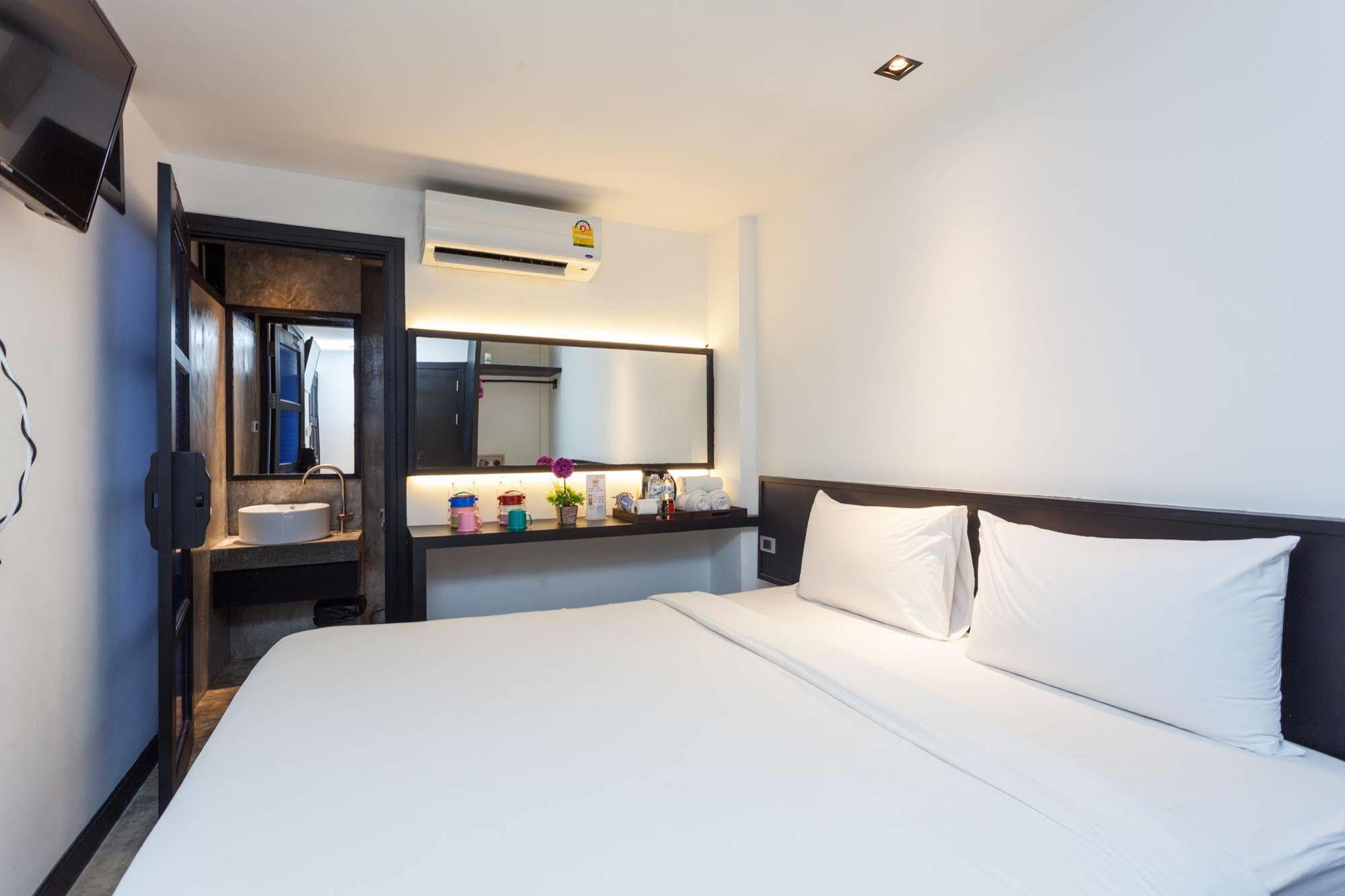 Islanda Boutique Hotel Patong Extérieur photo